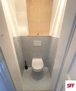 WC.JPG