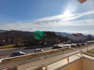 výhled z balkonu