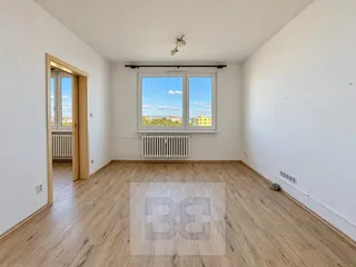 7F03EEF8-5215-4448-8BE3-349D7D07AB01
