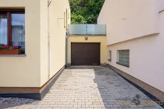 garáž