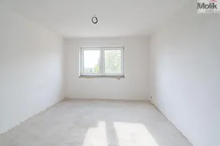 Prázdný pokoj před dokončením