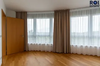 KUNEśOVĶ 17