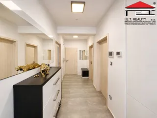 cc7cf426-4461-4a3e-ac59-c163c1fe3360
