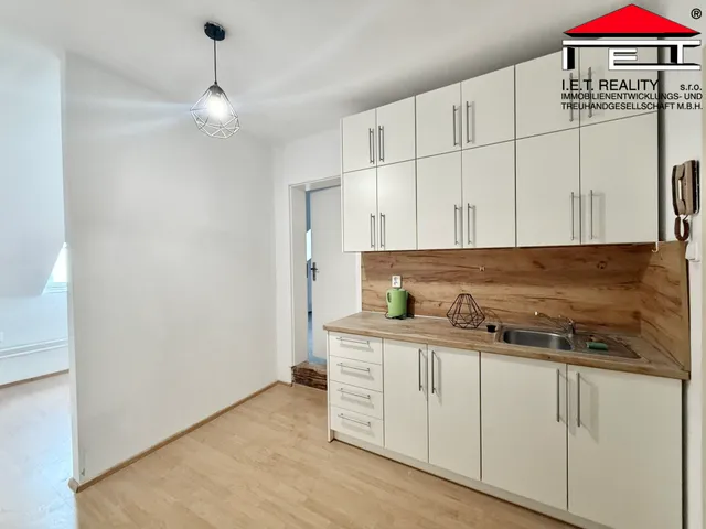 Pronájem bytu 1+1 39 m²