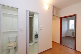 OD VSTUPU.JPG
