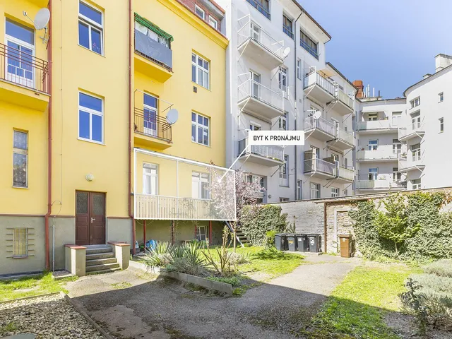 Pronájem bytu 3+kk 95 m²