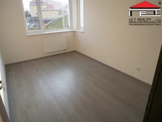 PB180001