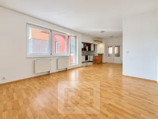 21FFE657-47BD-4C4E-82E9-70940A5819C0 2
