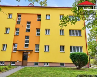 dům z ulice