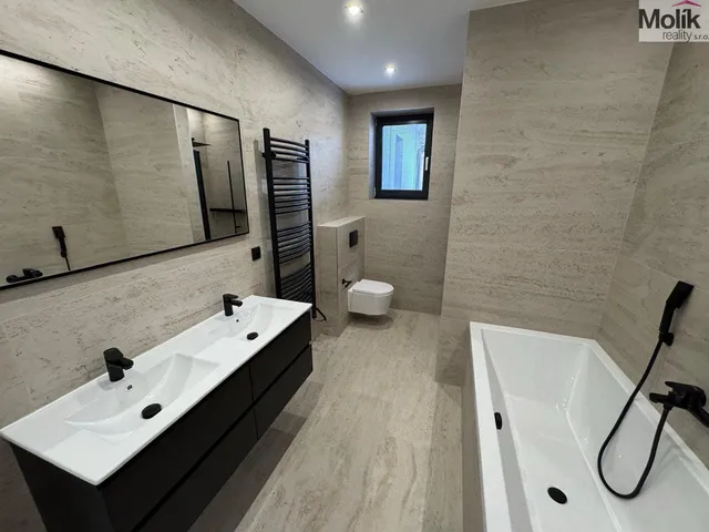 Pronájem rodinného domu 97 m²