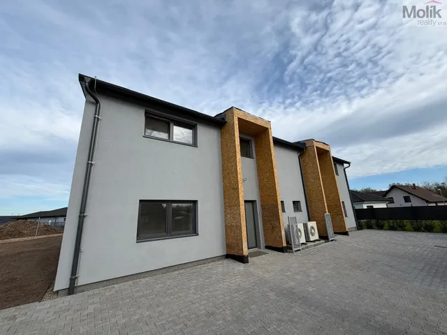 Pronájem rodinného domu 156 m²