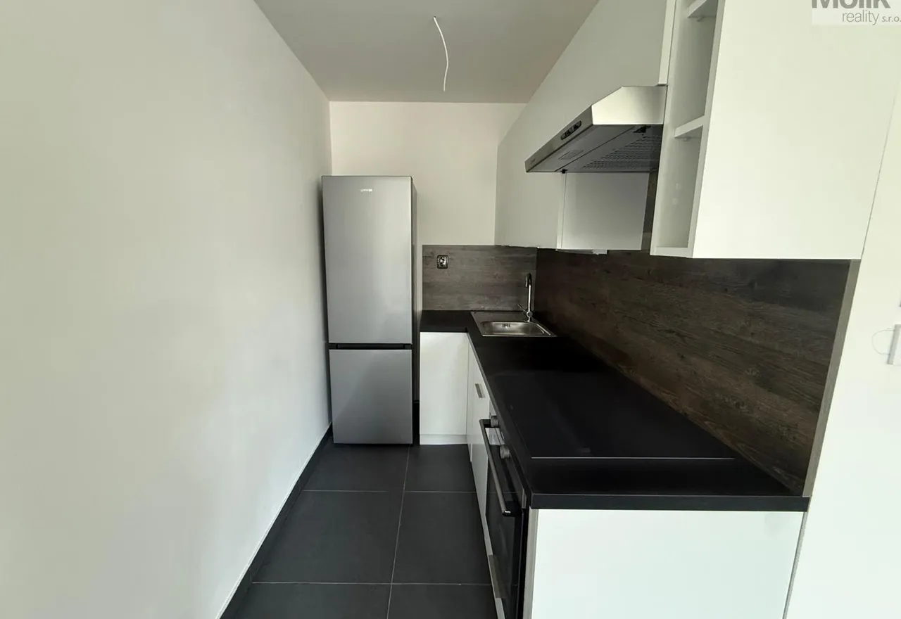 WhatsApp Image 2026-04-24 at 13.57.00 (4).jpeg