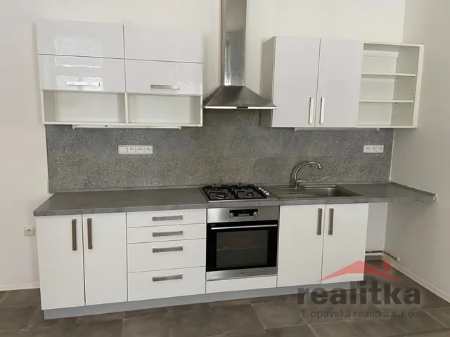 Pronájem bytu 3+kk 104 m²