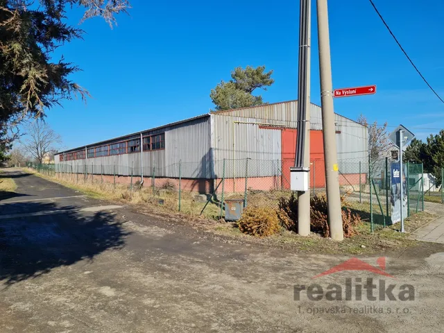 Prodej skladu 928 m²
