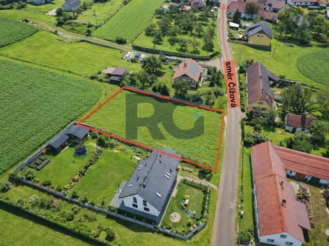Prodej stavebního pozemku 1 210 m²
