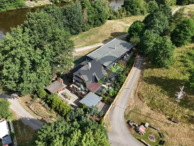 Prodej obchodního prostoru 822 m²