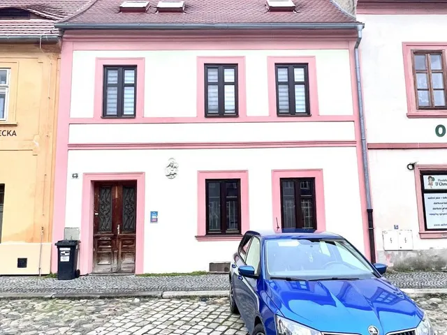 Prodej vícegeneračního domu 200 m²