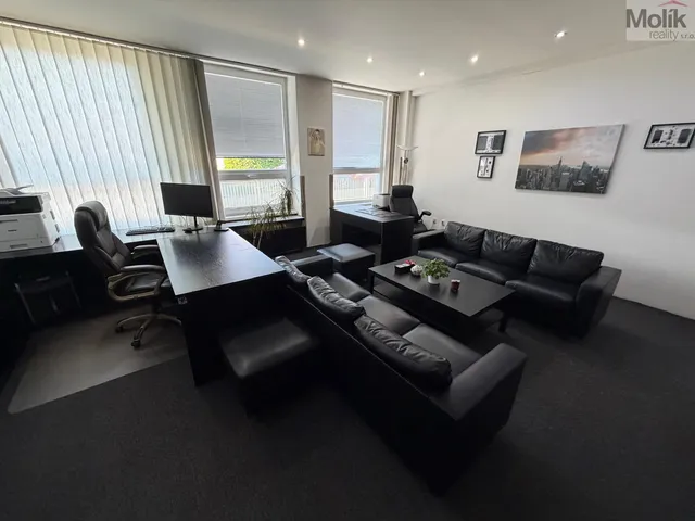 Pronájem kanceláře 167 m²