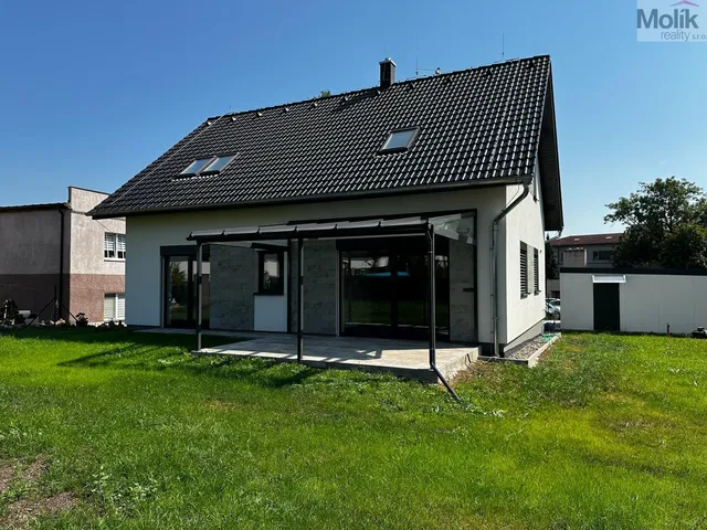 Pronájem rodinného domu 160 m²