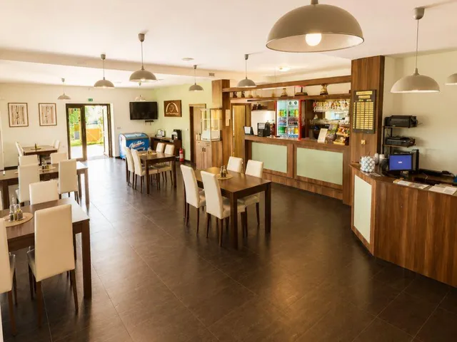 Pronájem restaurace 824 m²