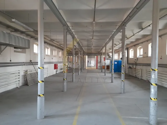 Podnájem skladu 800 m²