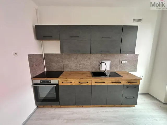 Pronájem bytu 2+1 56 m²