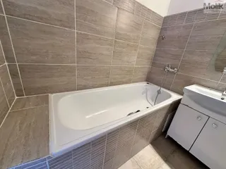 5424