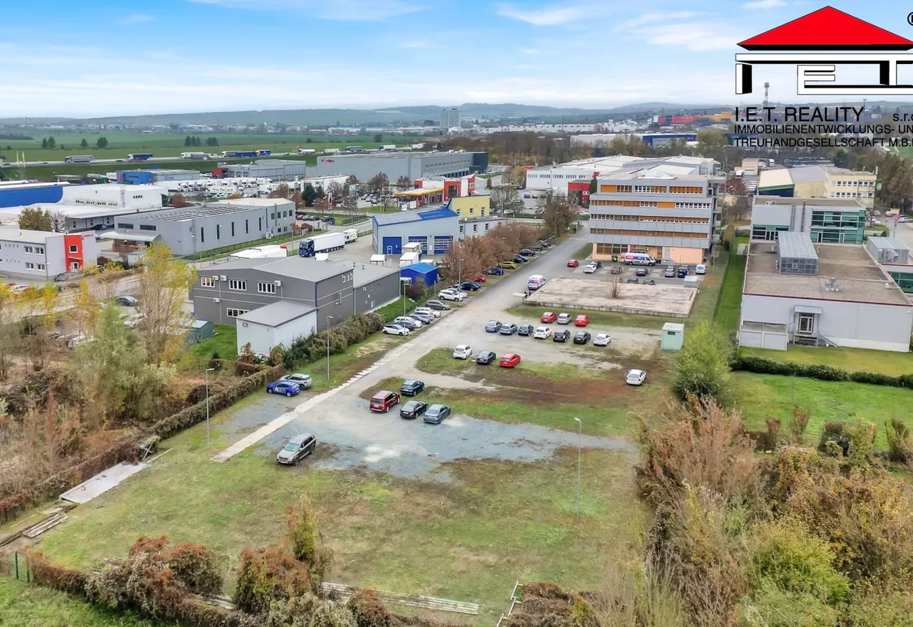 Kšírova_dron_zadní pohled