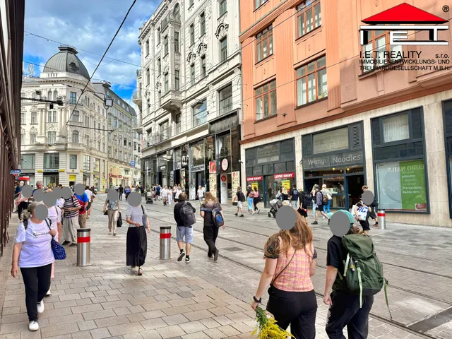 Pronájem obchodního prostoru 212 m²