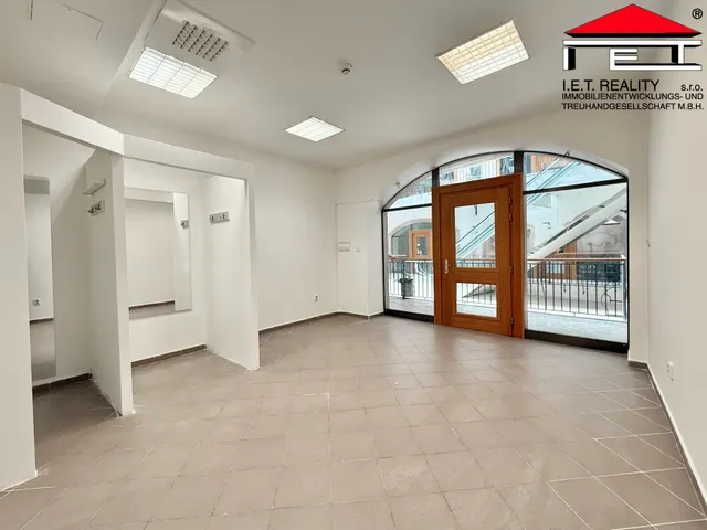 Pronájem obchodního prostoru 25 m²