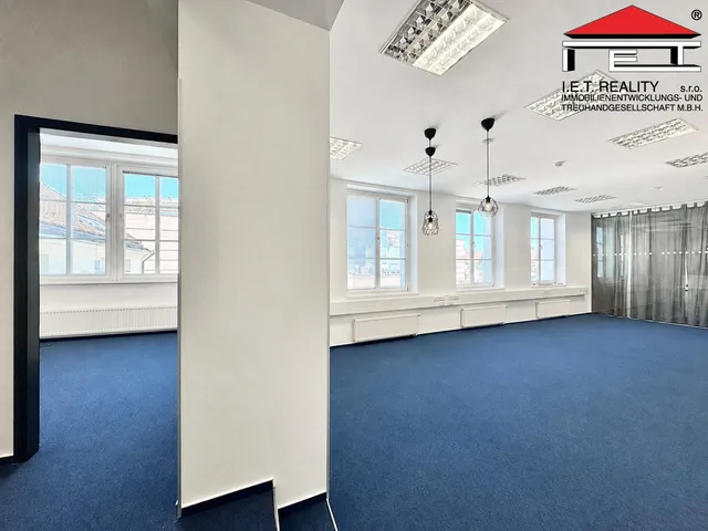Pronájem kanceláře 149 m²