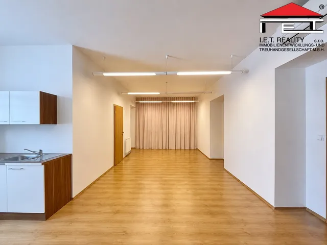 Pronájem kanceláře 87 m²