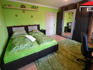 _AKR7558