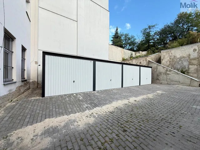 Pronájem garáže 16 m²