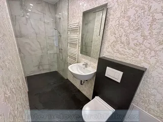 208072851 (5)