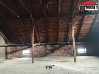půda