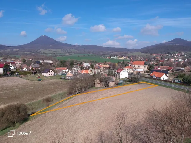 Prodej stavebního pozemku 1 085 m²