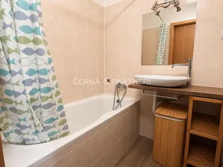 2c21e9d3-e934-4734-8390-762b0e10cedf