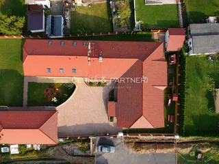 VILA VENEK 02