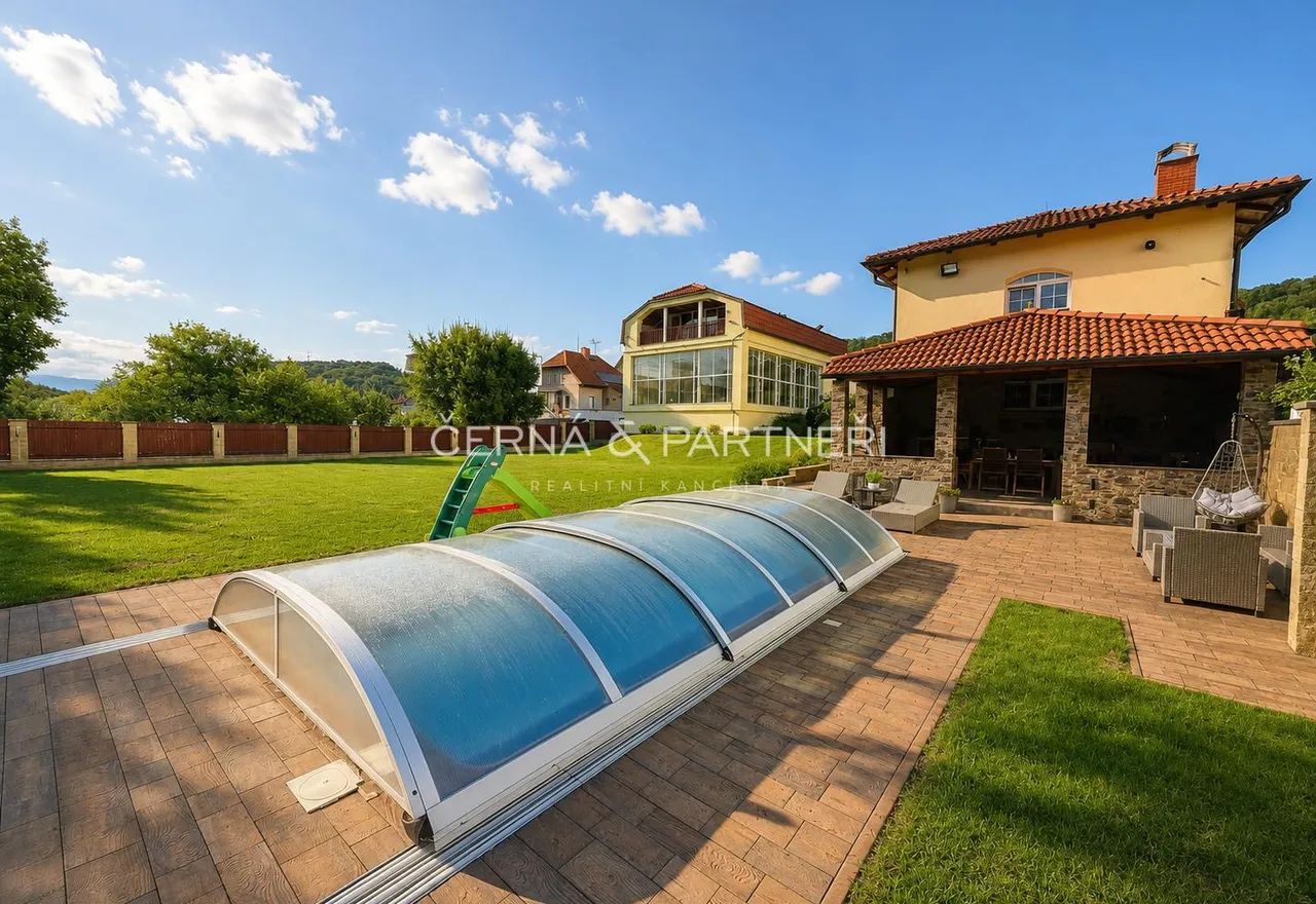 VILA VENEK 06