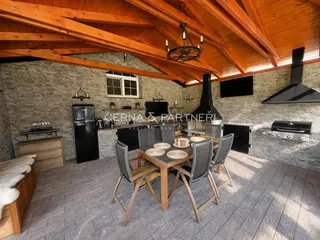 VILA VENEK 05