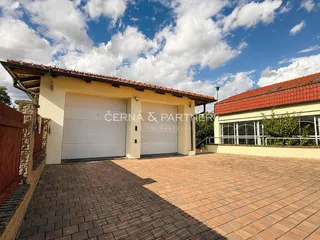 VILA VENEK 12