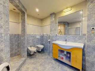 VILA VNITREK 22