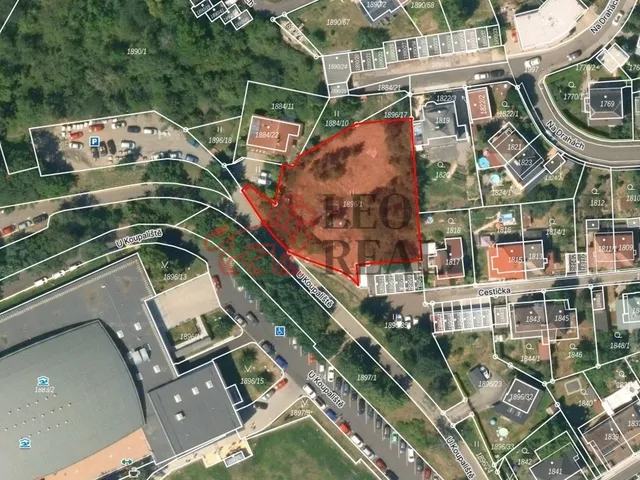 Prodej stavebního pozemku 1 784 m²