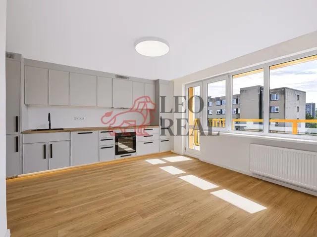 Pronájem bytu 4+kk 81 m²