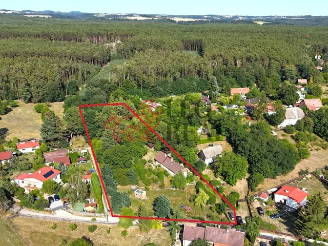 Prodej stavebního pozemku 4 460 m²