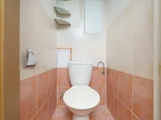 toaleta.jpg