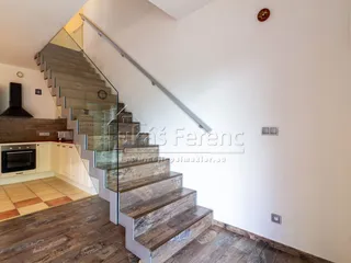 1778151020-971.jpg