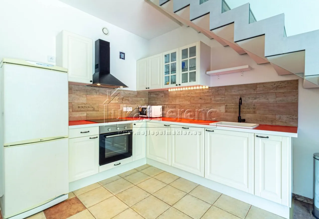 1778151076-0231.jpg