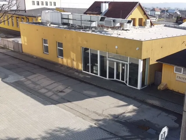 Prodej obchodního prostoru 420 m²